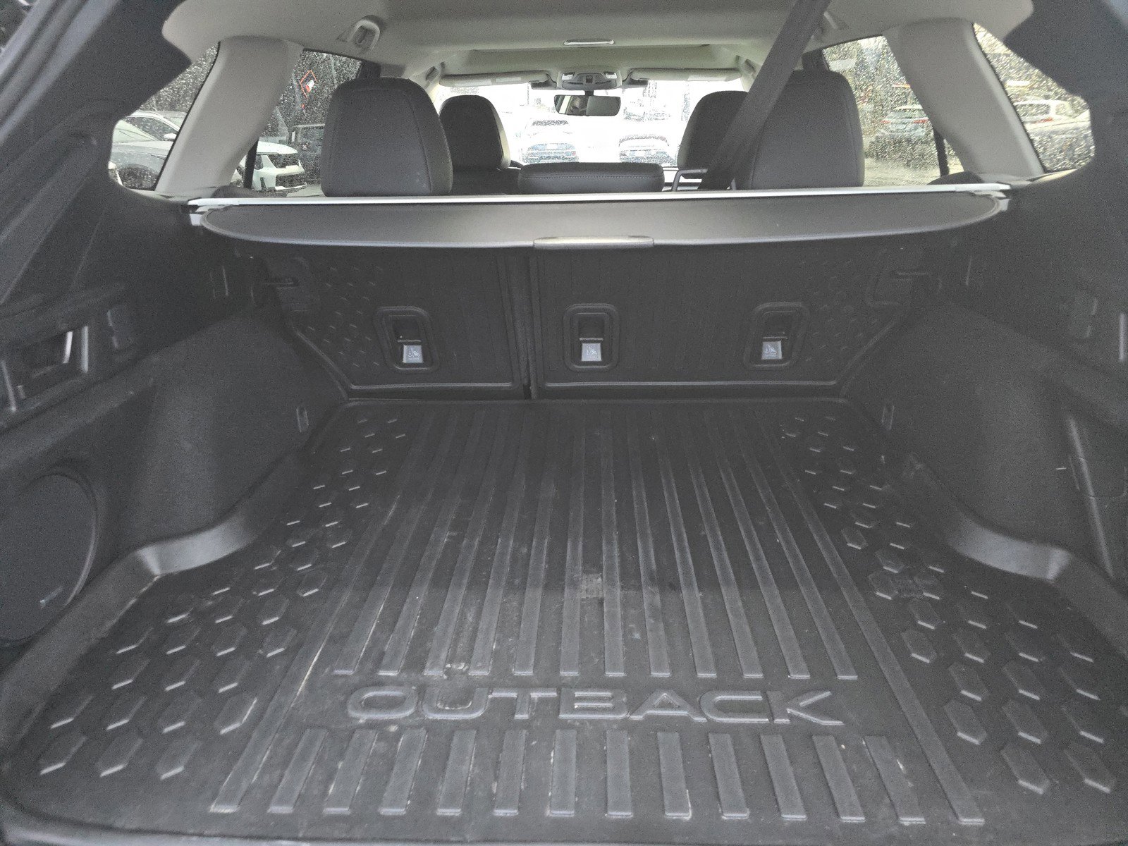 Used 2023 Subaru Outback Limited image 14