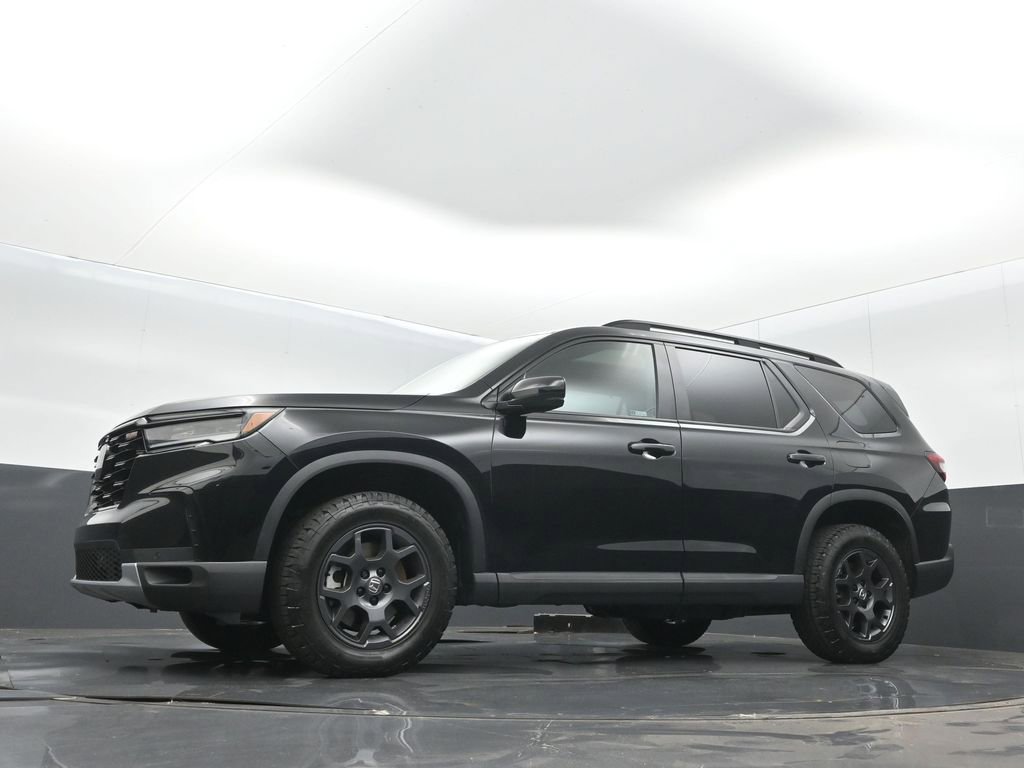 Used 2024 Honda Pilot TrailSport image 13