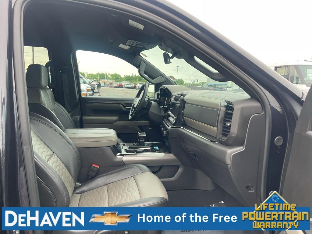 Used 2024 Chevrolet Silverado 1500 ZR2 w/ Technology Package AWD/4WD image 28