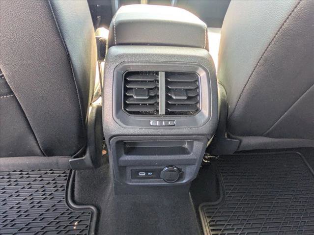 Used 2022 Volkswagen Tiguan SEL R-Line image 16