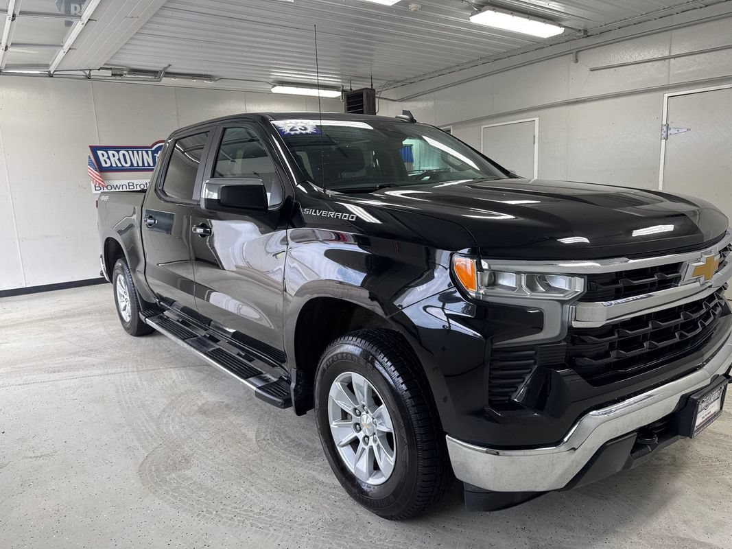 Used 2023 Chevrolet Silverado 1500 LT w/ Protection Package AWD/4WD image 7