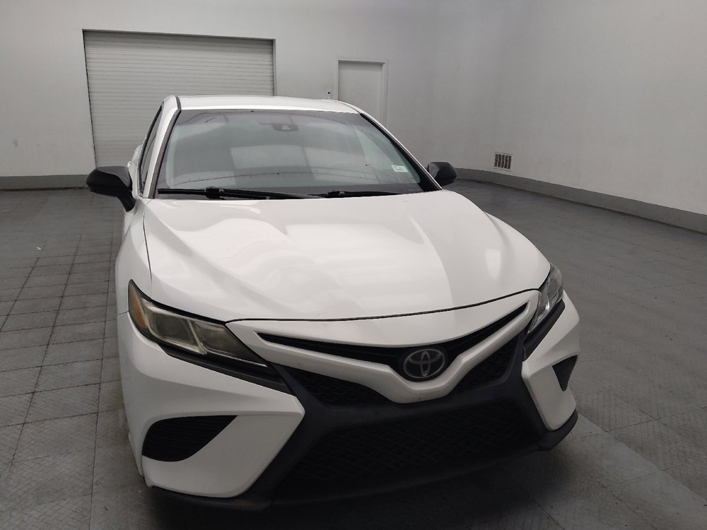 Used 2018 Toyota Camry SE FWD image 14