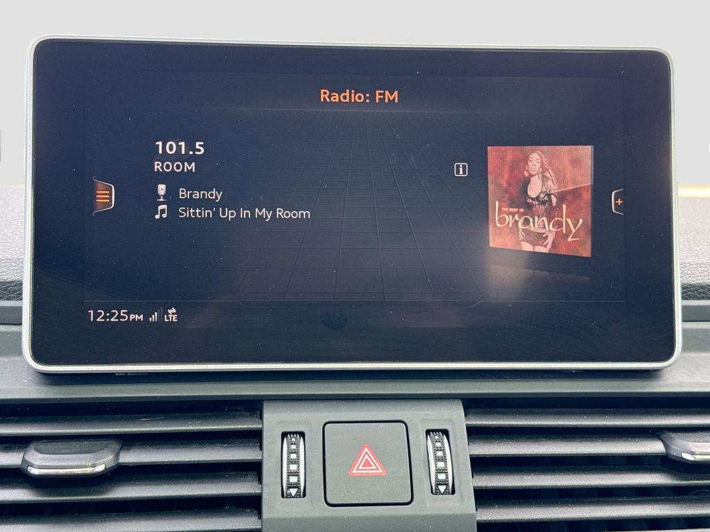 Used 2020 Audi Q5 2.0T Titanium Premium Plus w/ Premium Plus Package image 32