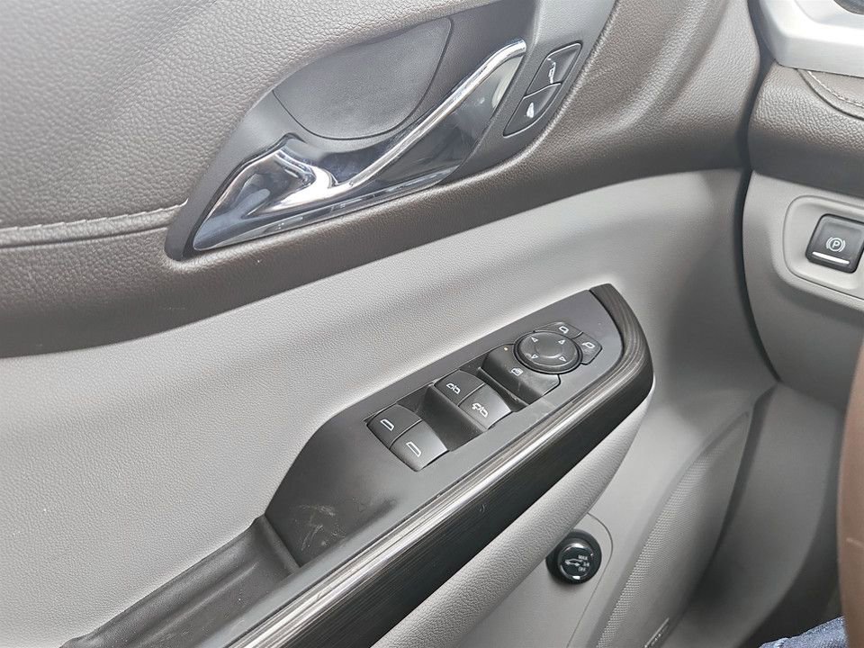 Used 2023 GMC Acadia SLT image 21