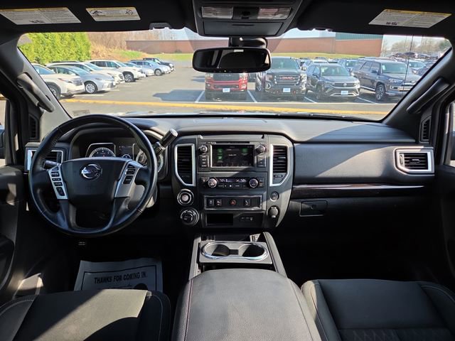 Used 2019 Nissan Titan SV w/ SV Convenience Package image 10