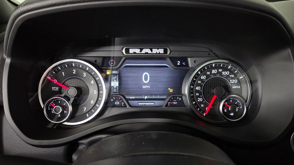 New 2026 RAM 1500 4x4 Crew Cab image 16