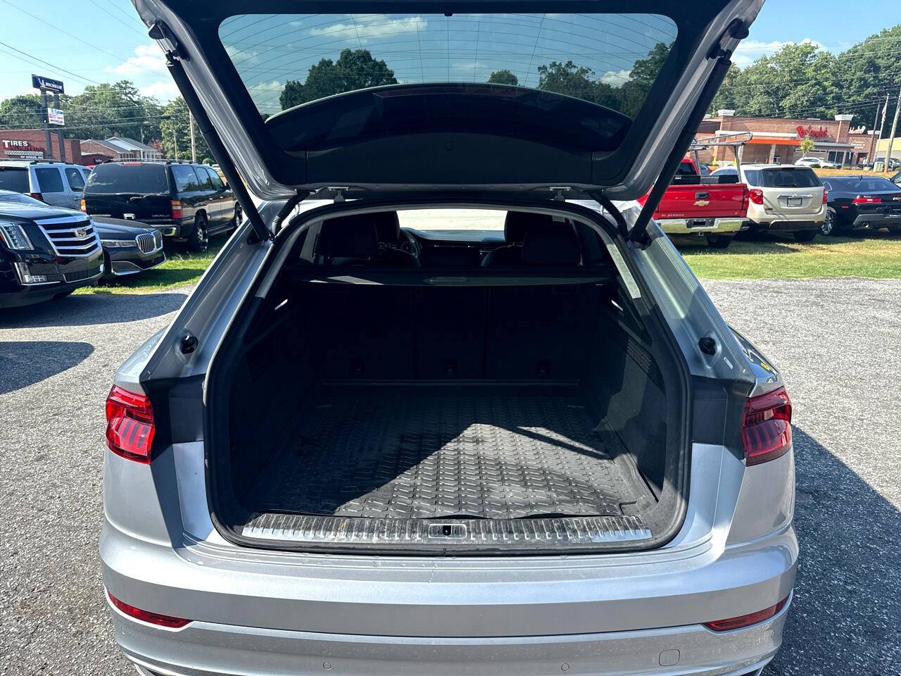 Used 2019 Audi Q8 Prestige image 15