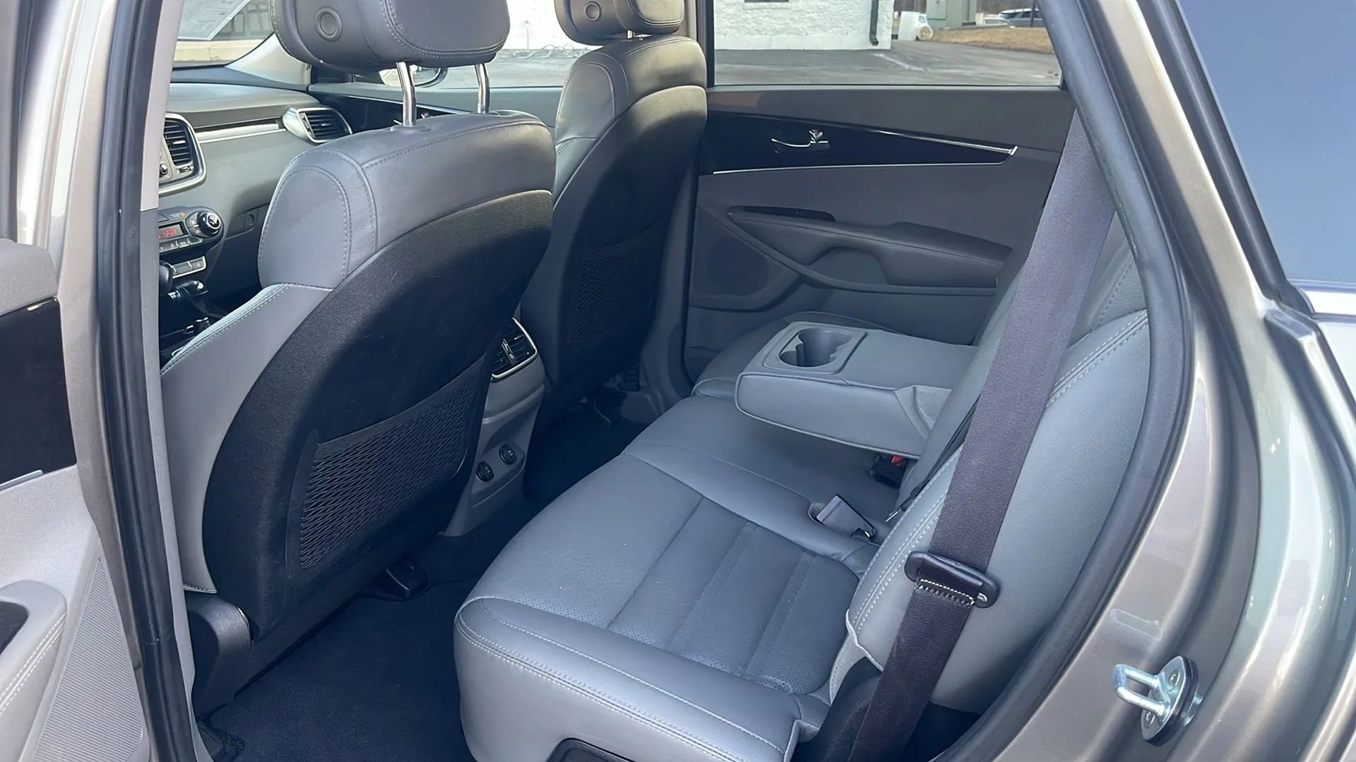 Used 2016 Kia Sorento EX image 11