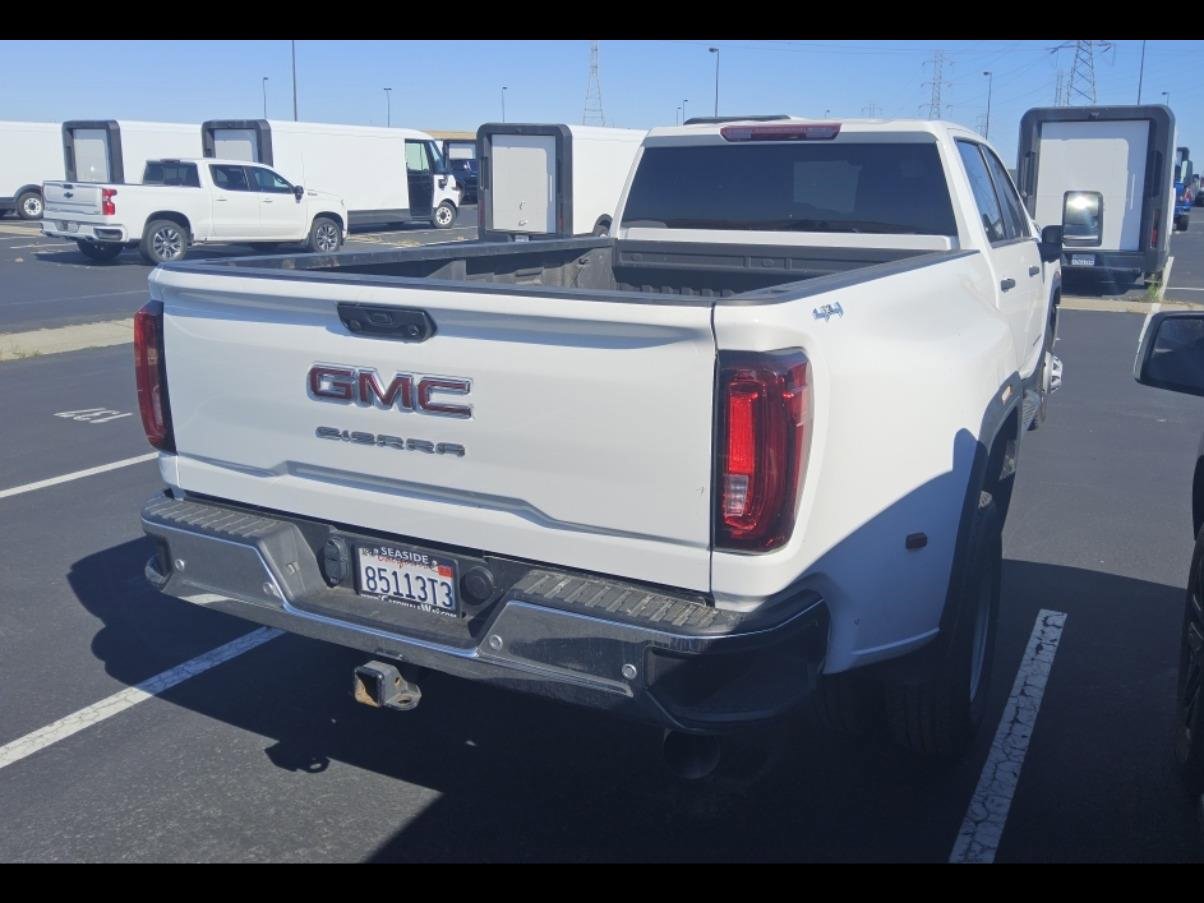 Used 2023 GMC Sierra 3500 Pro w/ Gooseneck/5TH Wheel Package AWD/4WD image 9