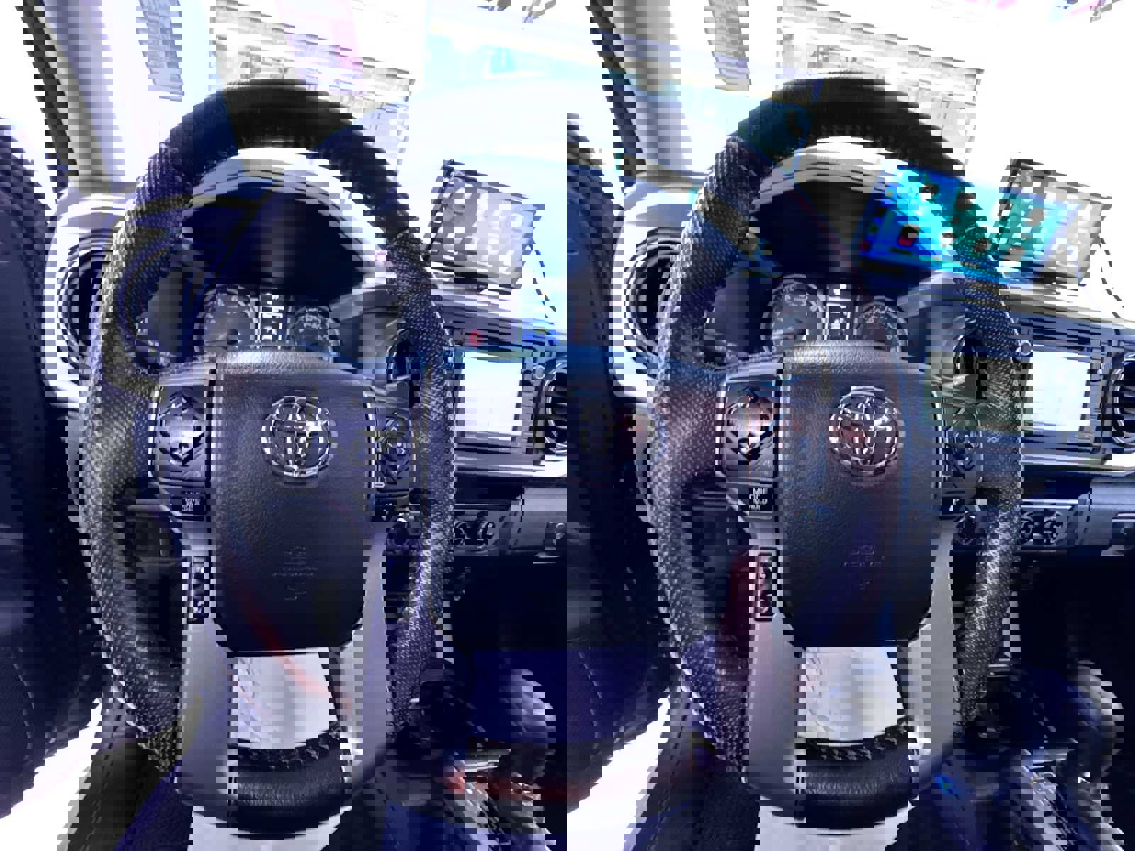 Used 2016 Toyota Tacoma SR5 image 15