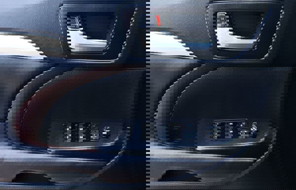 Used 2019 Toyota Highlander XLE image 41