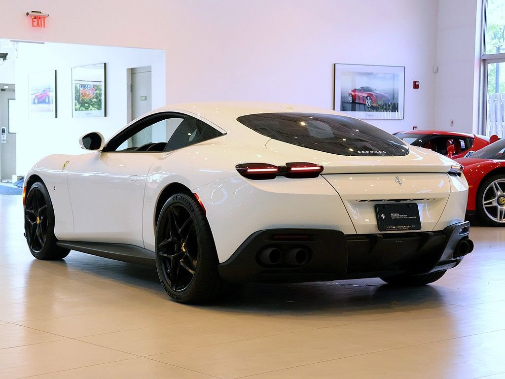 Used 2021 Ferrari Roma RWD image 2