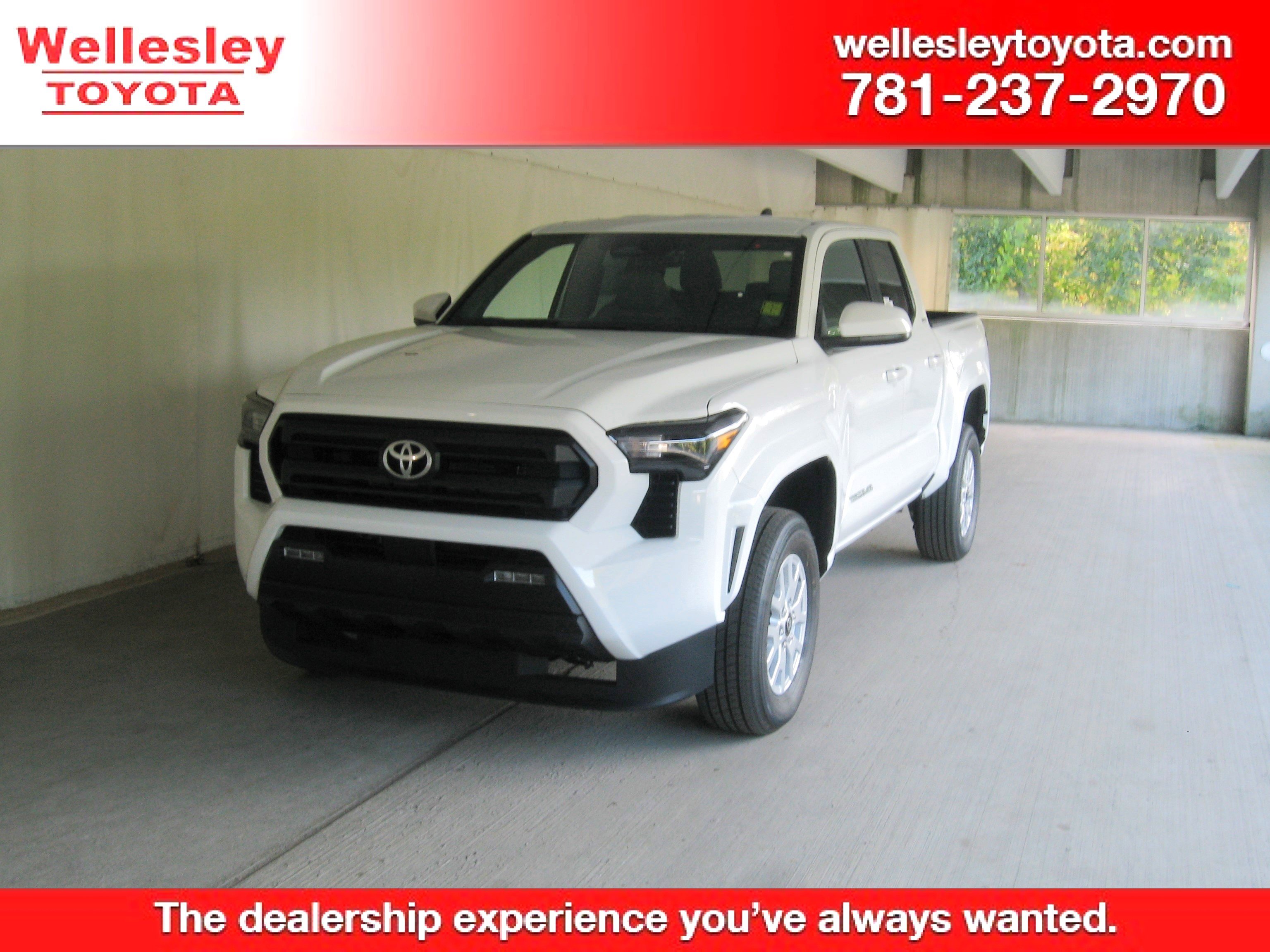 New 2025 Toyota Tacoma SR5