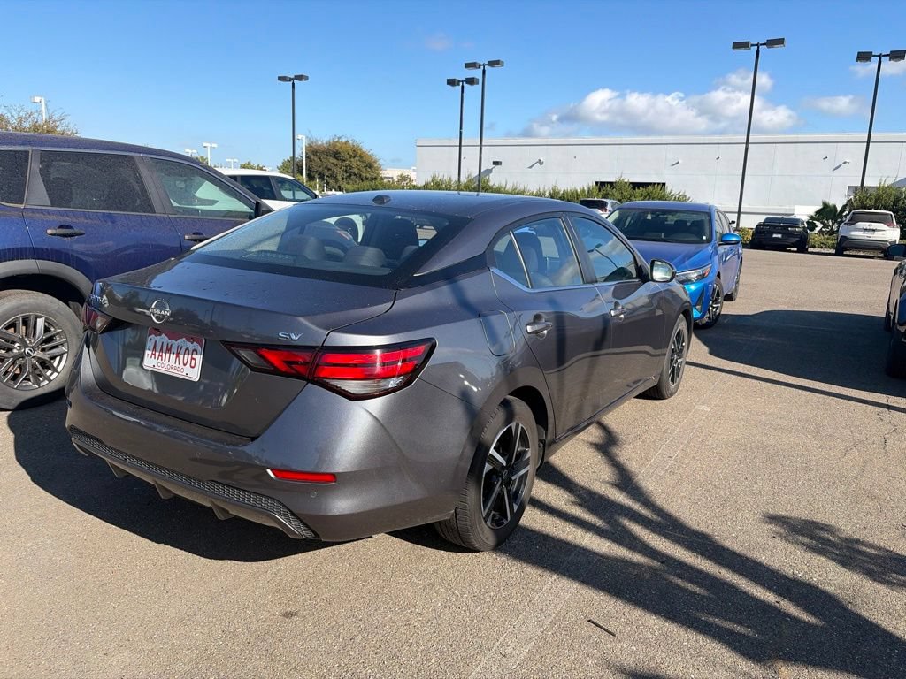 Used 2024 Nissan Sentra SV FWD image 5