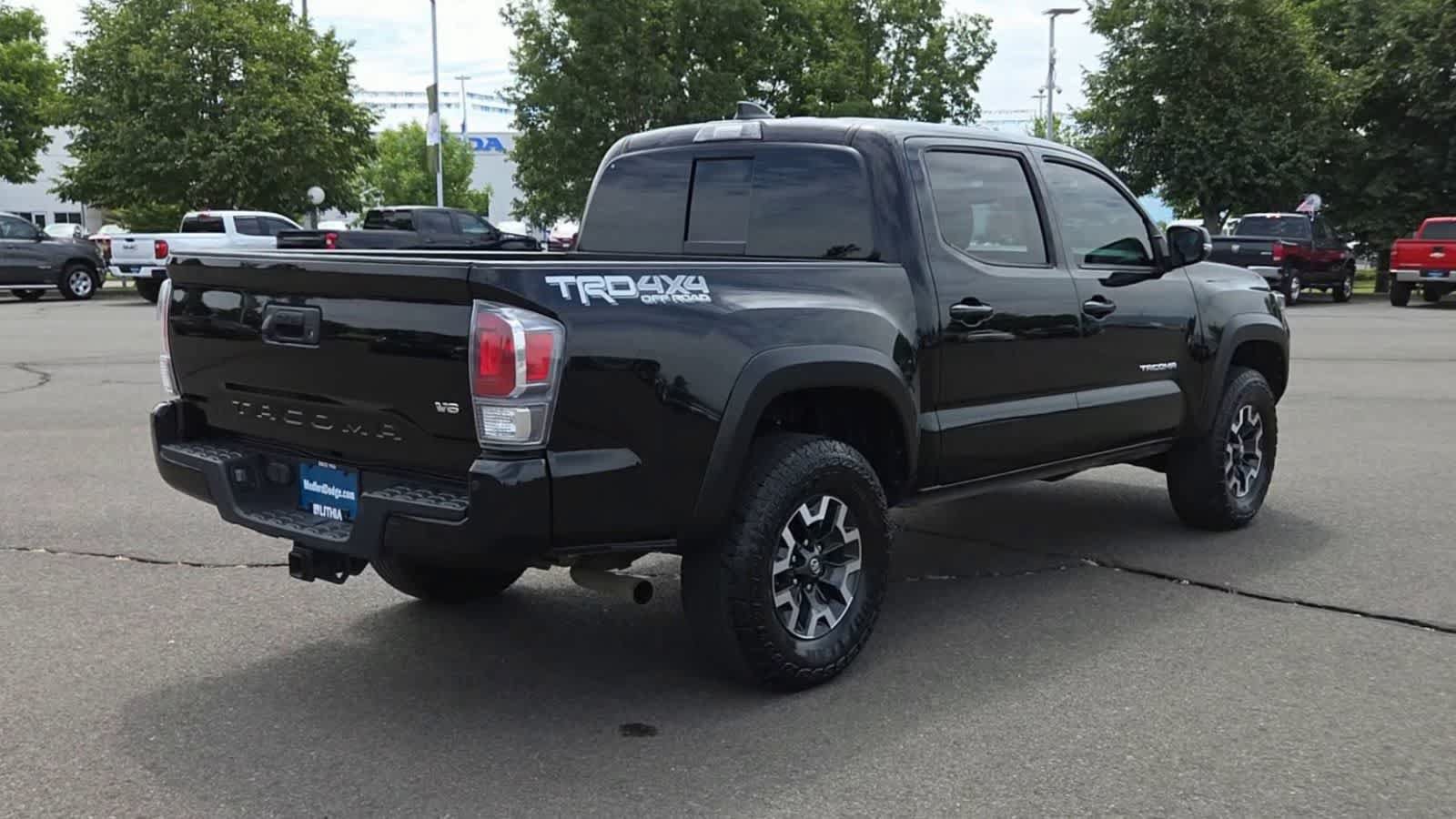 Used 2022 Toyota Tacoma TRD Off-Road w/ Technology Package AWD/4WD image 8