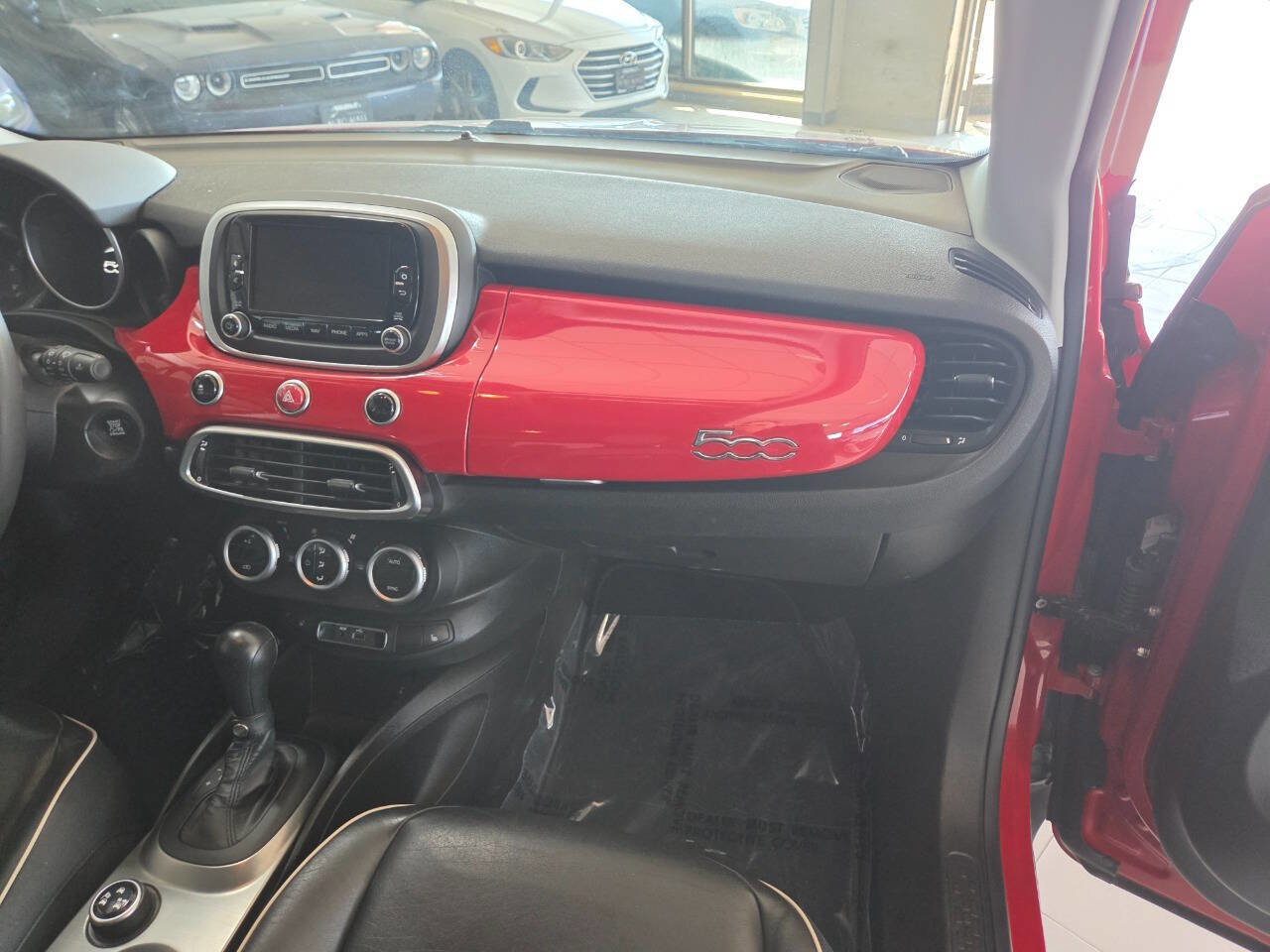 Used 2017 FIAT 500X Lounge image 27