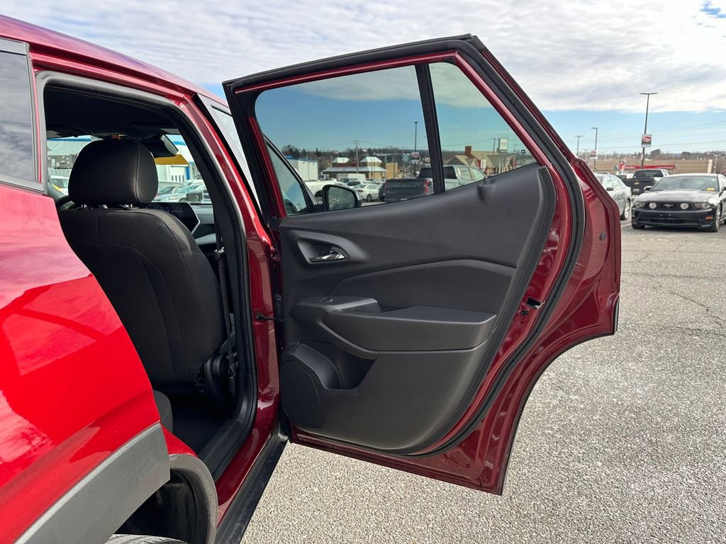 Used 2024 Chevrolet Trax RS image 15