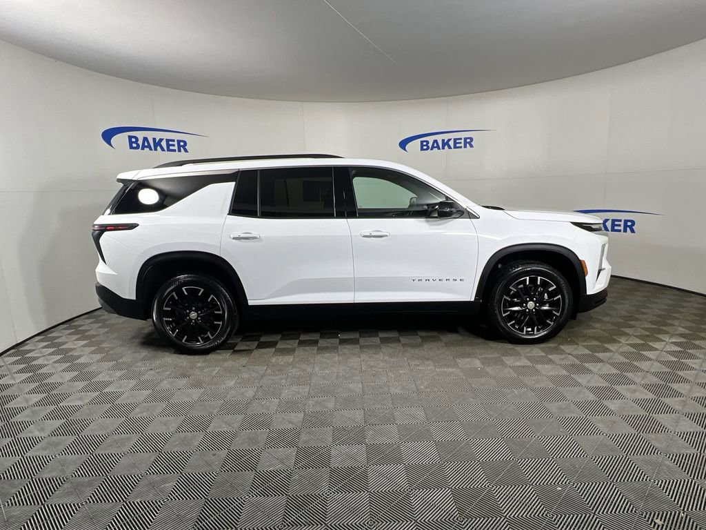 Certified 2025 Chevrolet Traverse LT w/ Sun and Wheel Package image 10