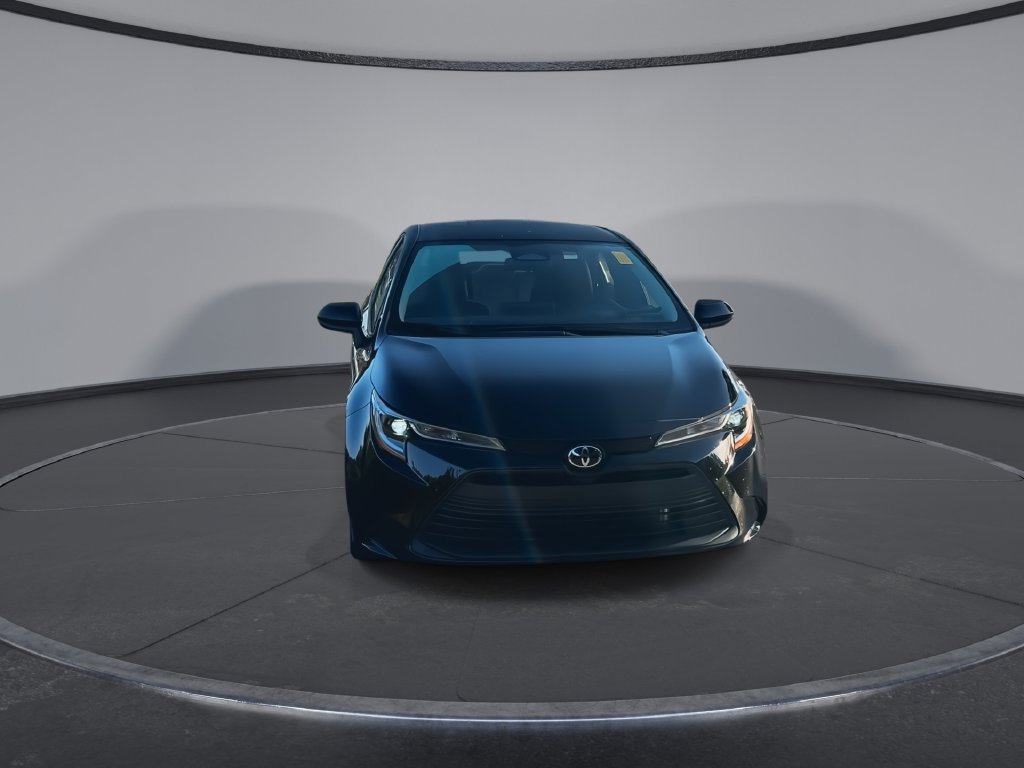 Used 2025 Toyota Corolla LE w/ Convenience Package FWD image 3