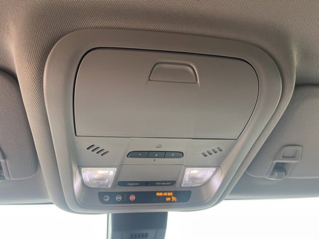 Used 2020 Chevrolet Equinox LT image 31