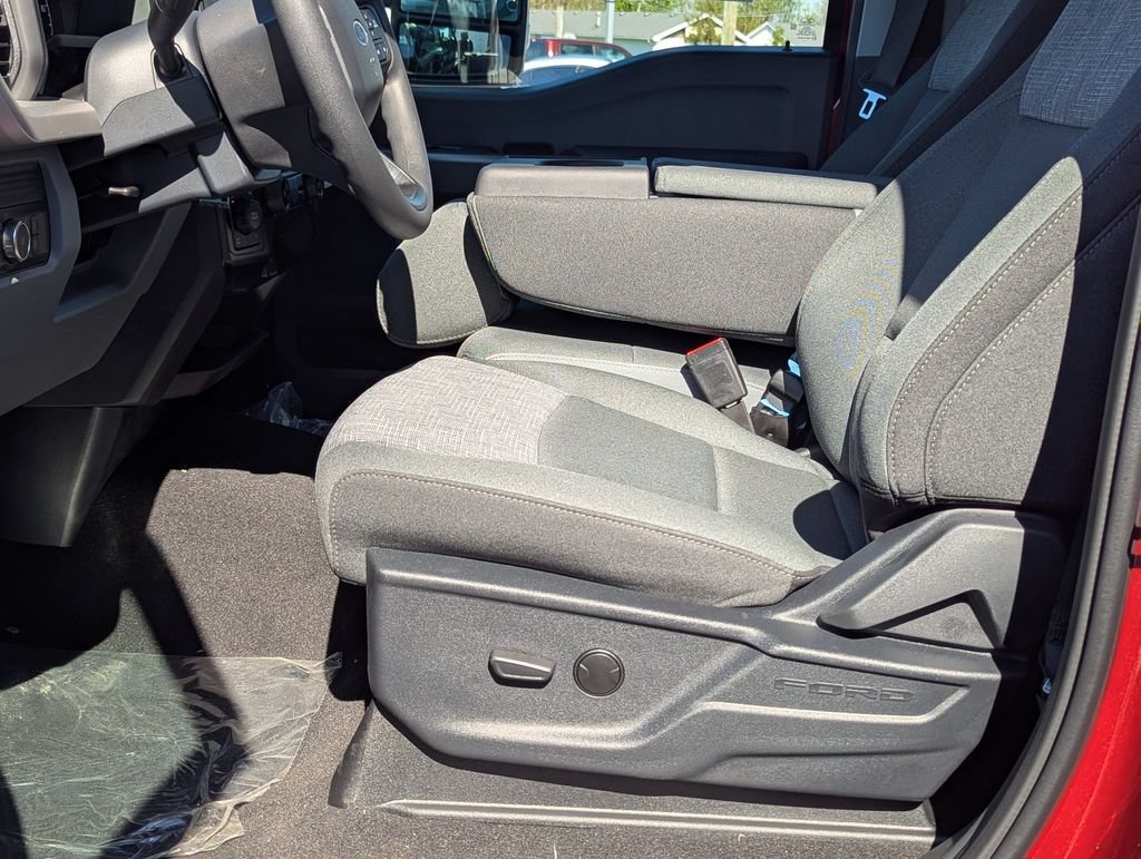 New 2026 Ford F250 XLT w/ FX4 Off-Road Package AWD/4WD image 6
