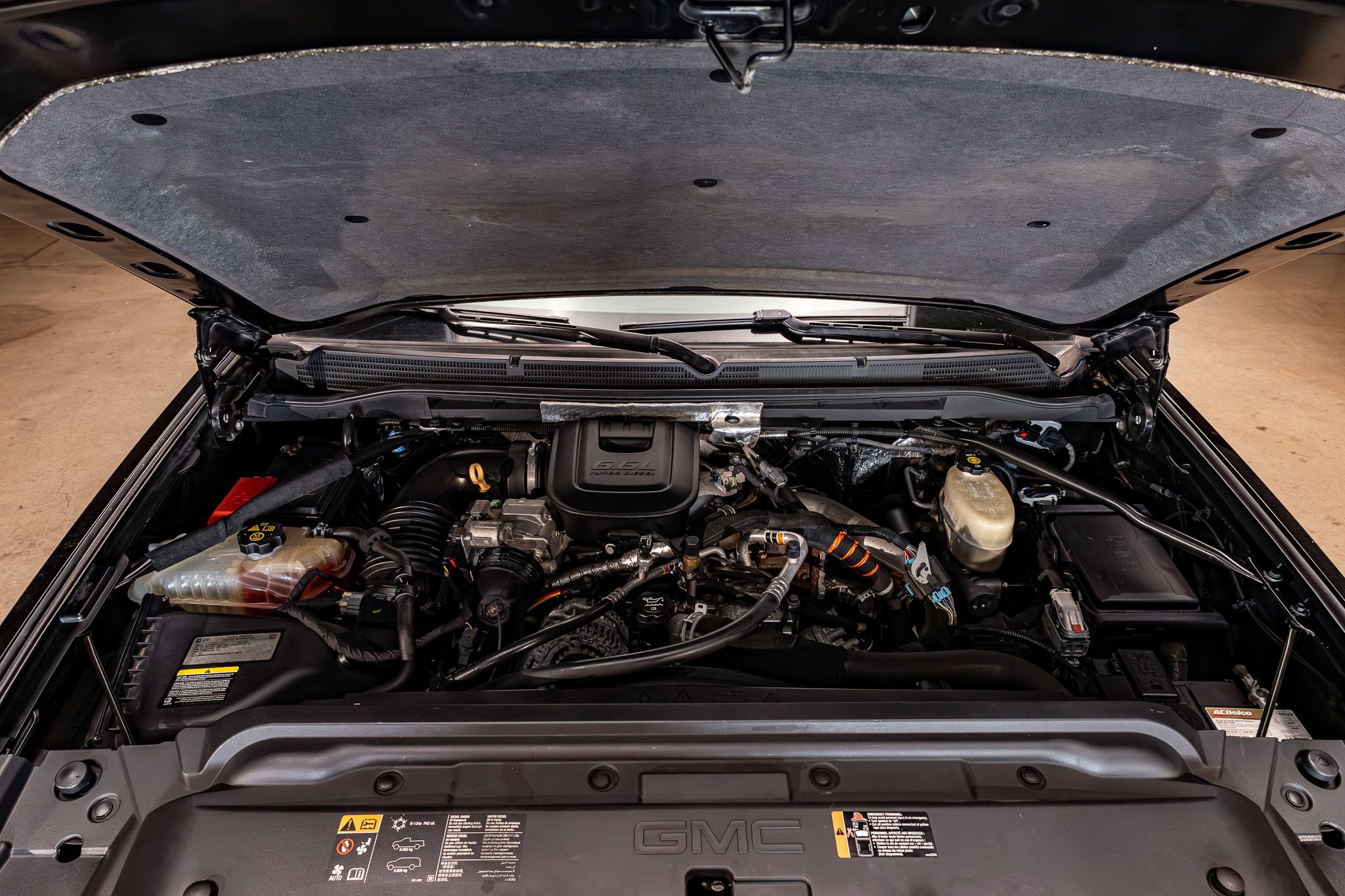 Used 2015 GMC Sierra 2500 Denali w/ Duramax Plus Package image 31