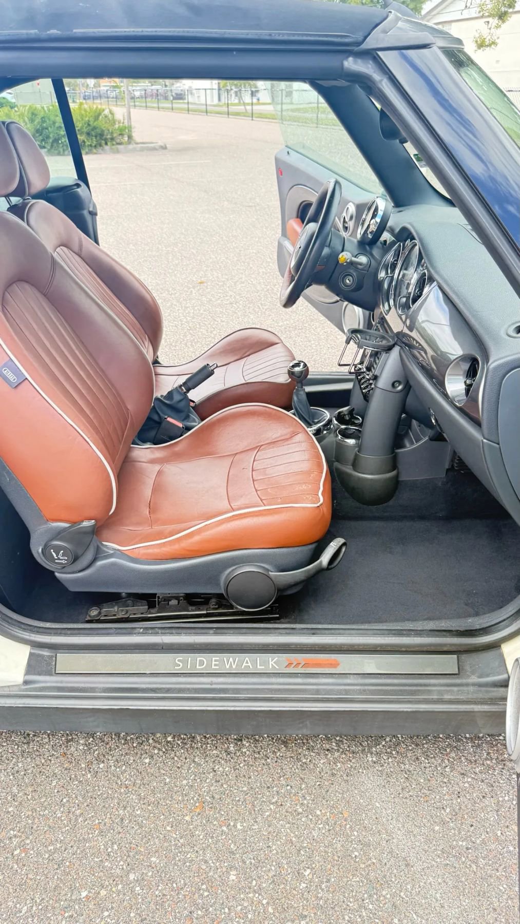 Used 2007 MINI Cooper Convertible image 11