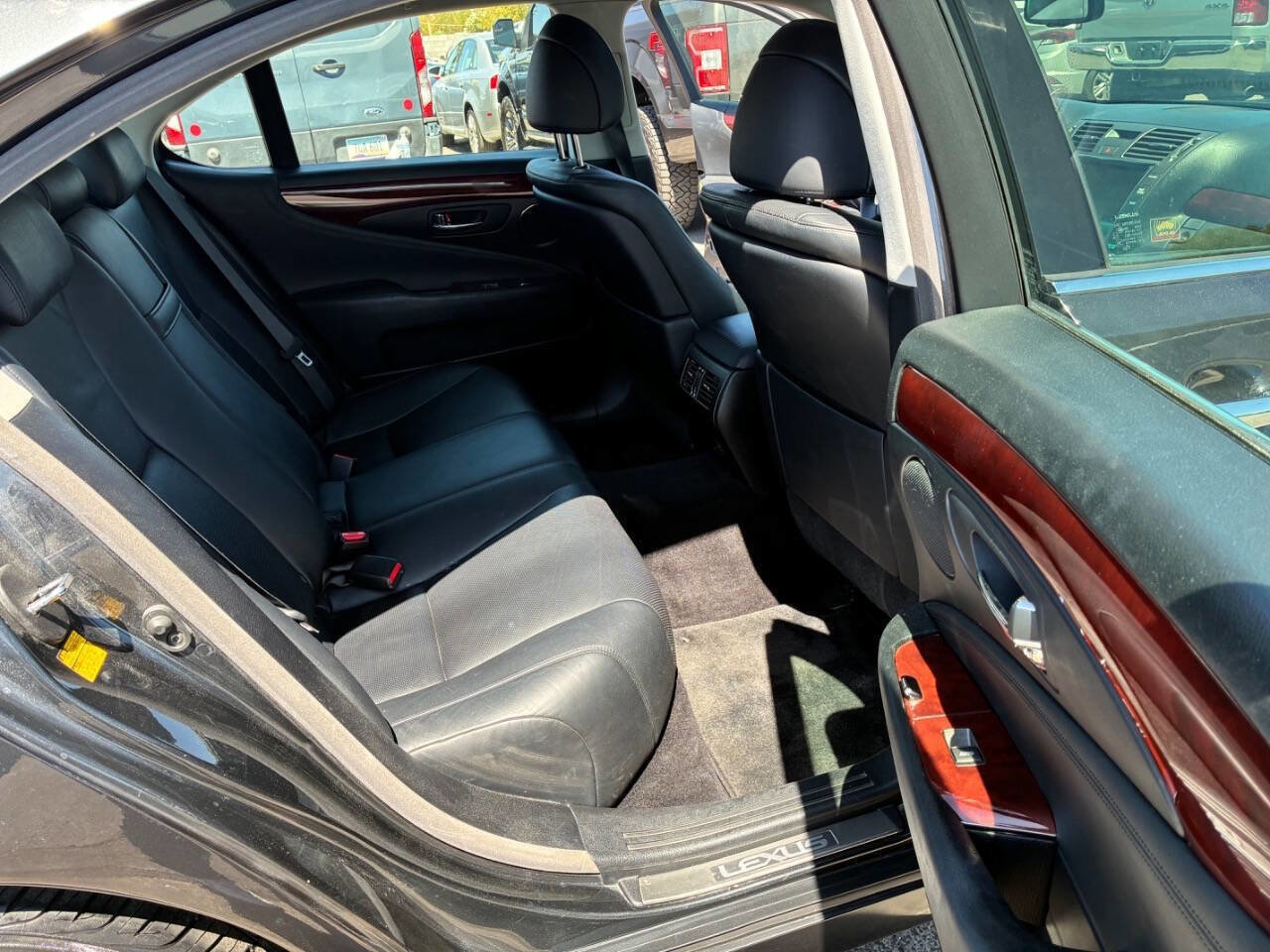Used 2007 Lexus LS 460 RWD image 26
