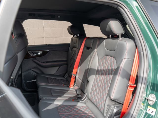 New 2026 Audi SQ7 Prestige image 9