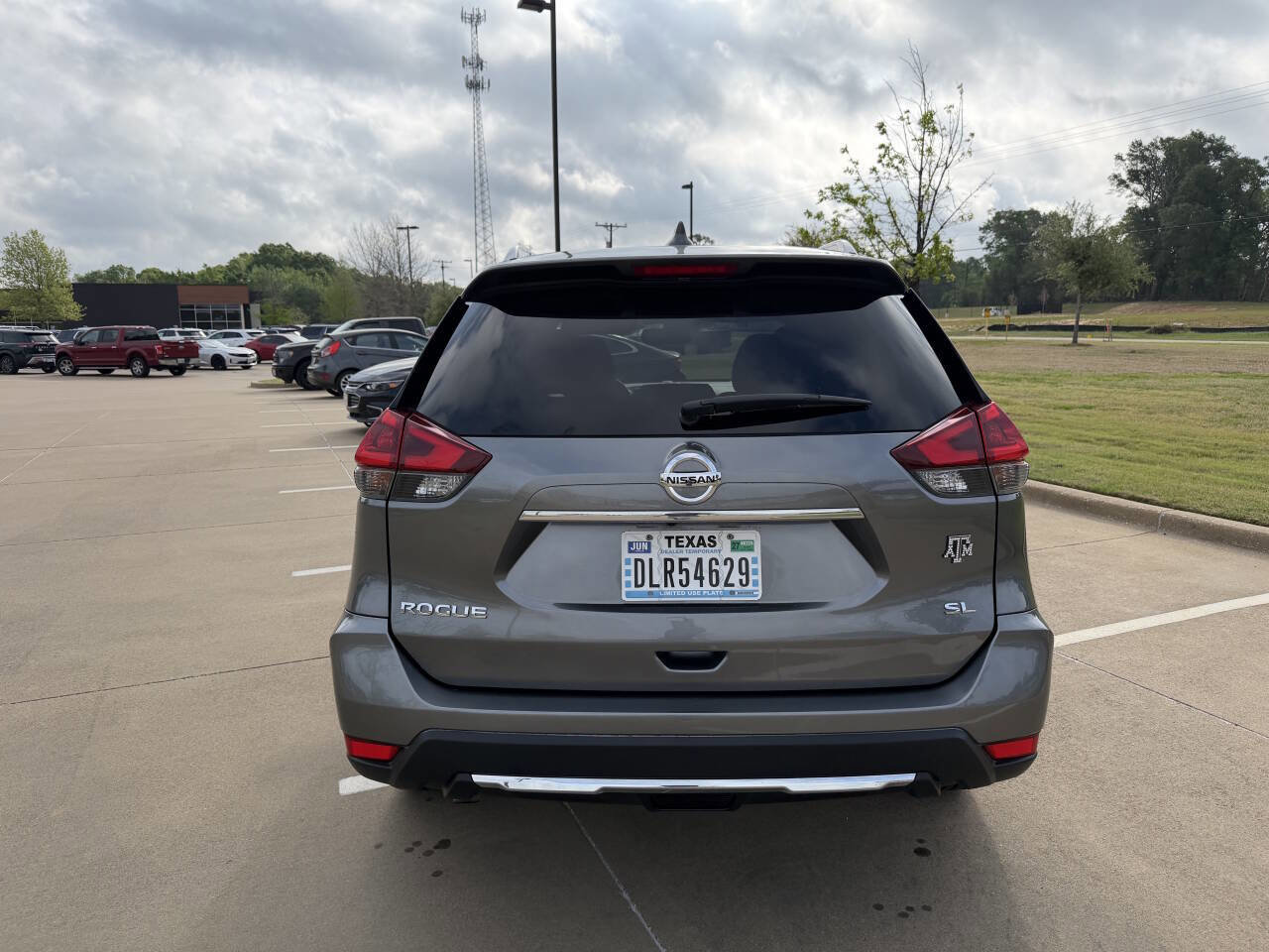 Used 2018 Nissan Rogue SL w/ Premium Package image 6