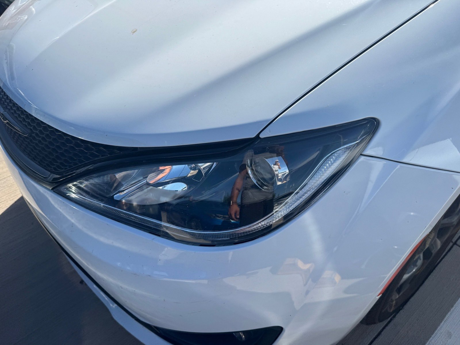 Used 2019 Chrysler Pacifica Touring-L Plus w/ S Appearance Package FWD image 6