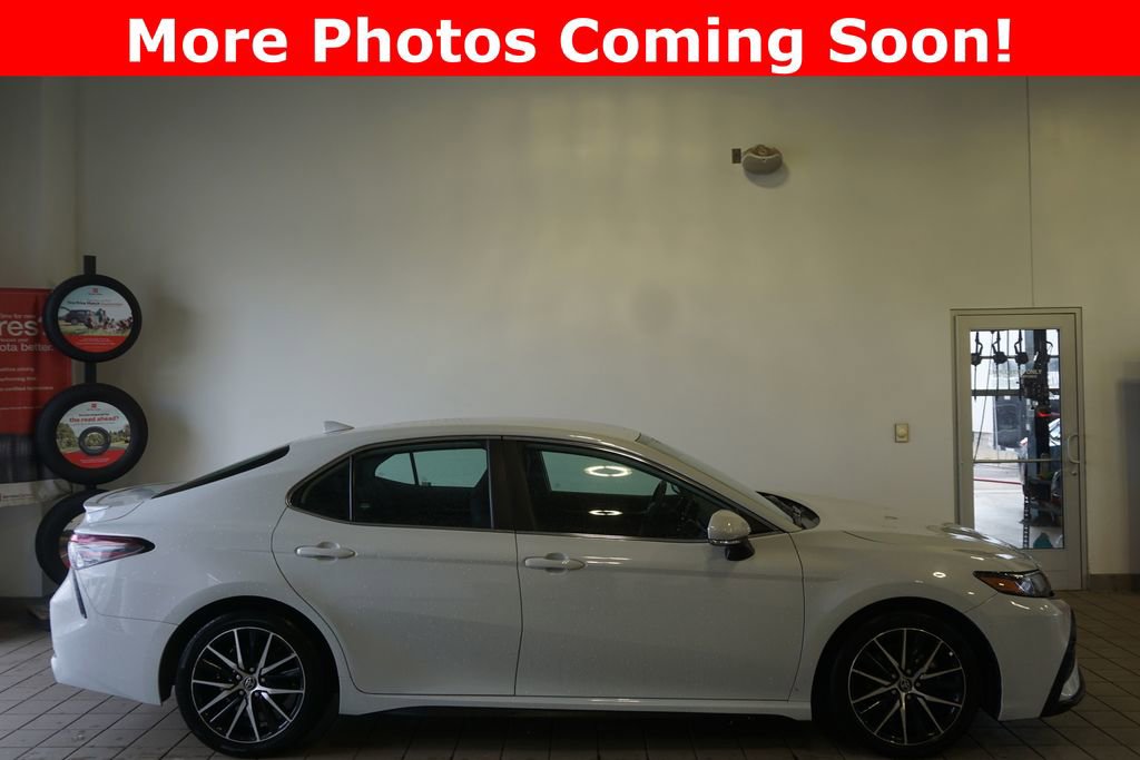 Used 2023 Toyota Camry SE w/ Cold Weather Package image 2