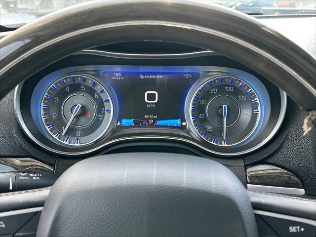 Used 2015 Chrysler 300 C w/ Light Group image 25