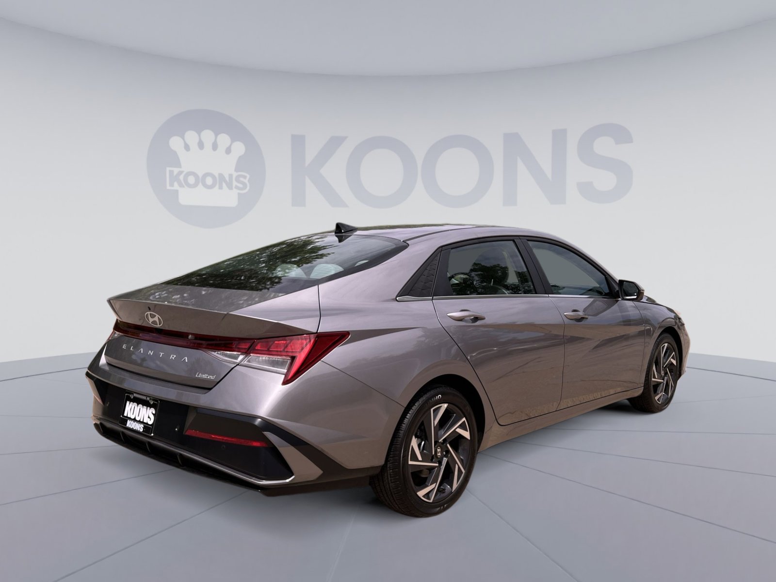Used 2024 Hyundai Elantra Limited FWD image 16