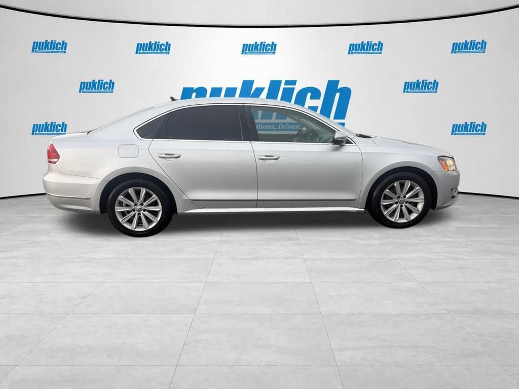 Used 2012 Volkswagen Passat 2.5 SEL Premium FWD image 6
