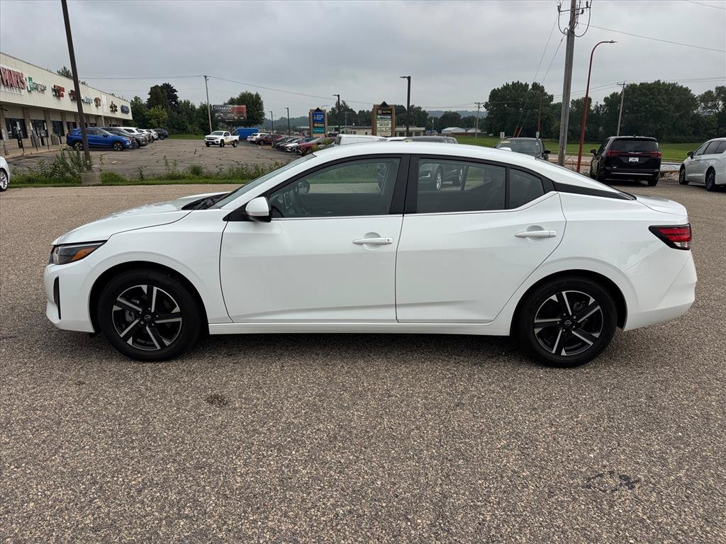 Used 2025 Nissan Sentra SV FWD image 2