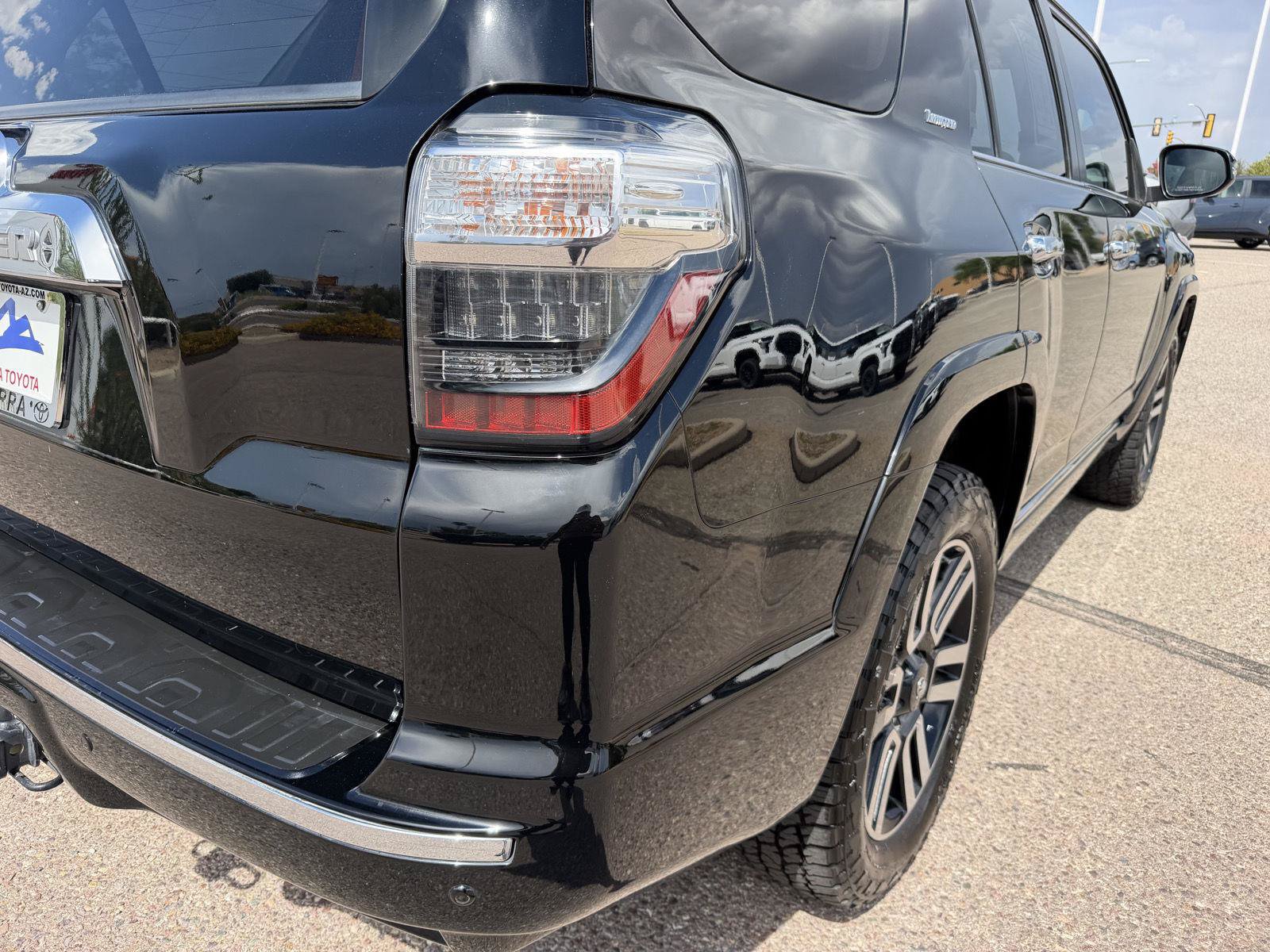 Used 2020 Toyota 4Runner Limited AWD/4WD image 13