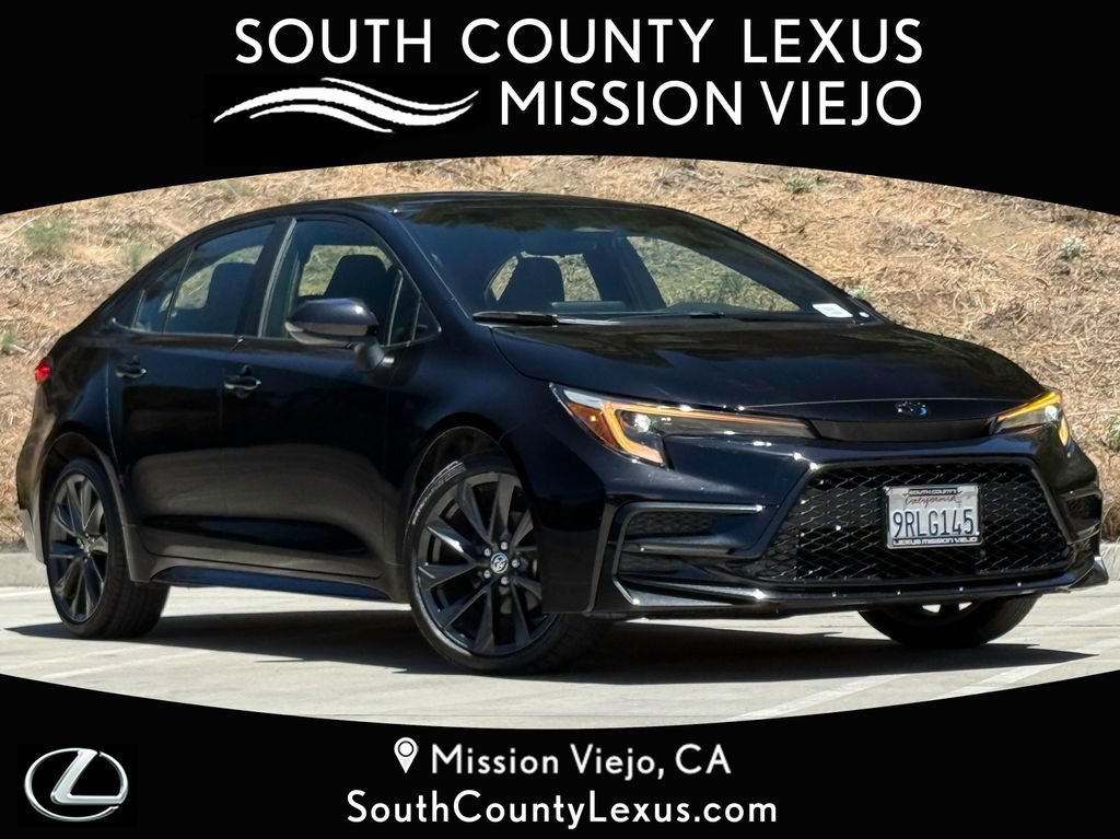 Used 2025 Toyota Corolla SE FWD image 1