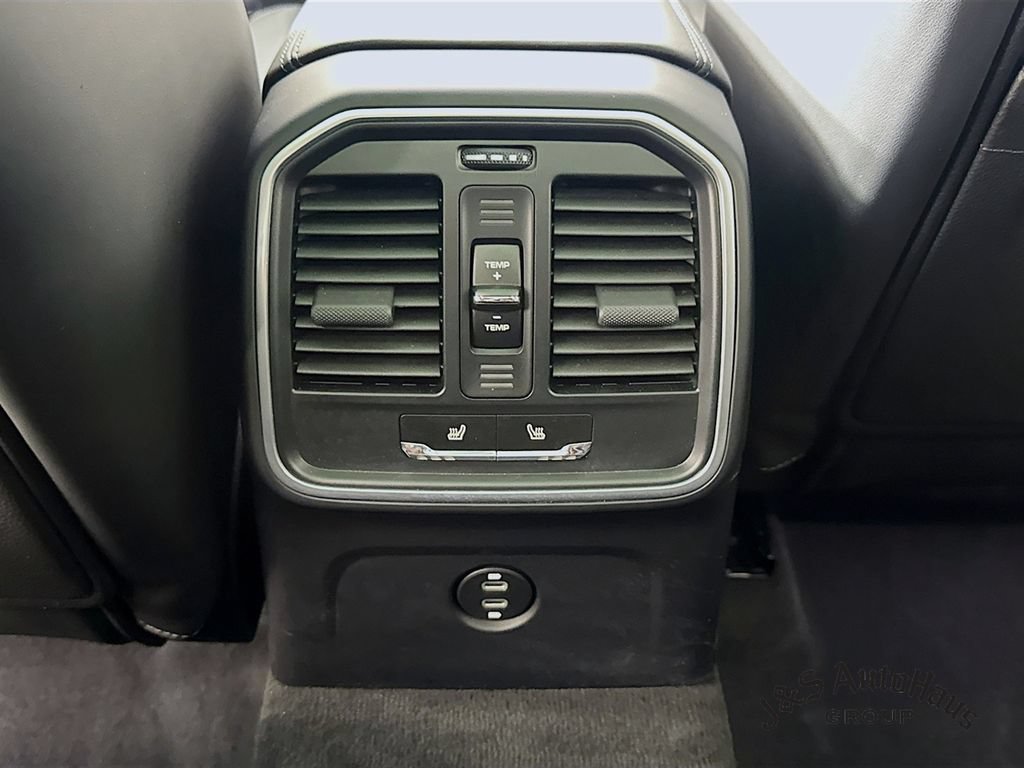 Used 2021 Porsche Macan GTS AWD/4WD image 32
