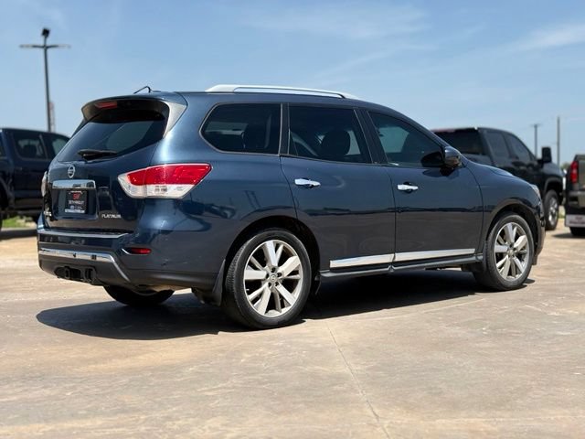 Used 2015 Nissan Pathfinder Platinum FWD image 2