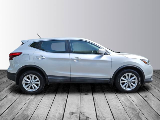 Used 2019 Nissan Rogue Sport S w/ Appearance Package AWD/4WD image 6
