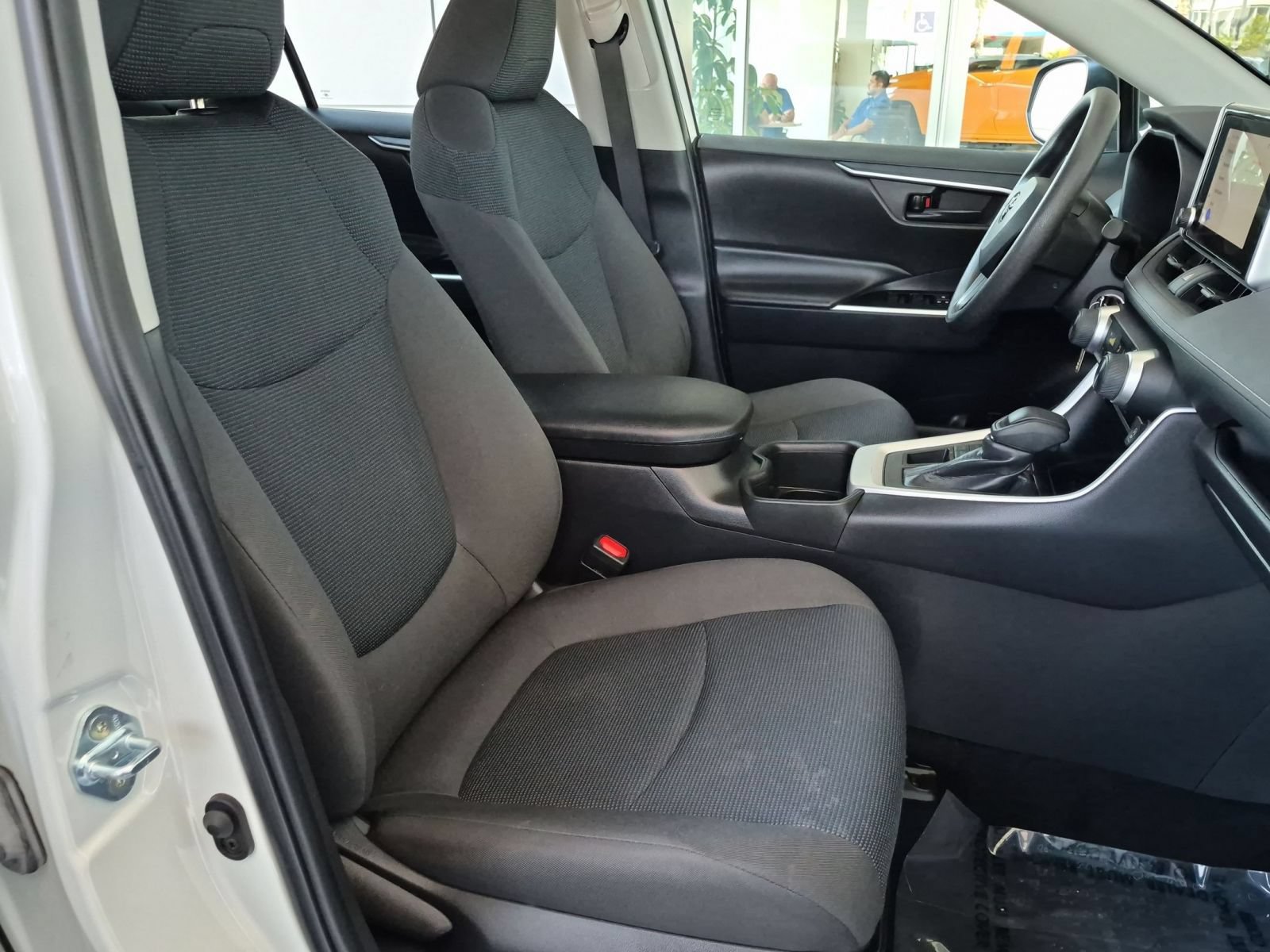 Used 2024 Toyota RAV4 LE AWD/4WD image 27