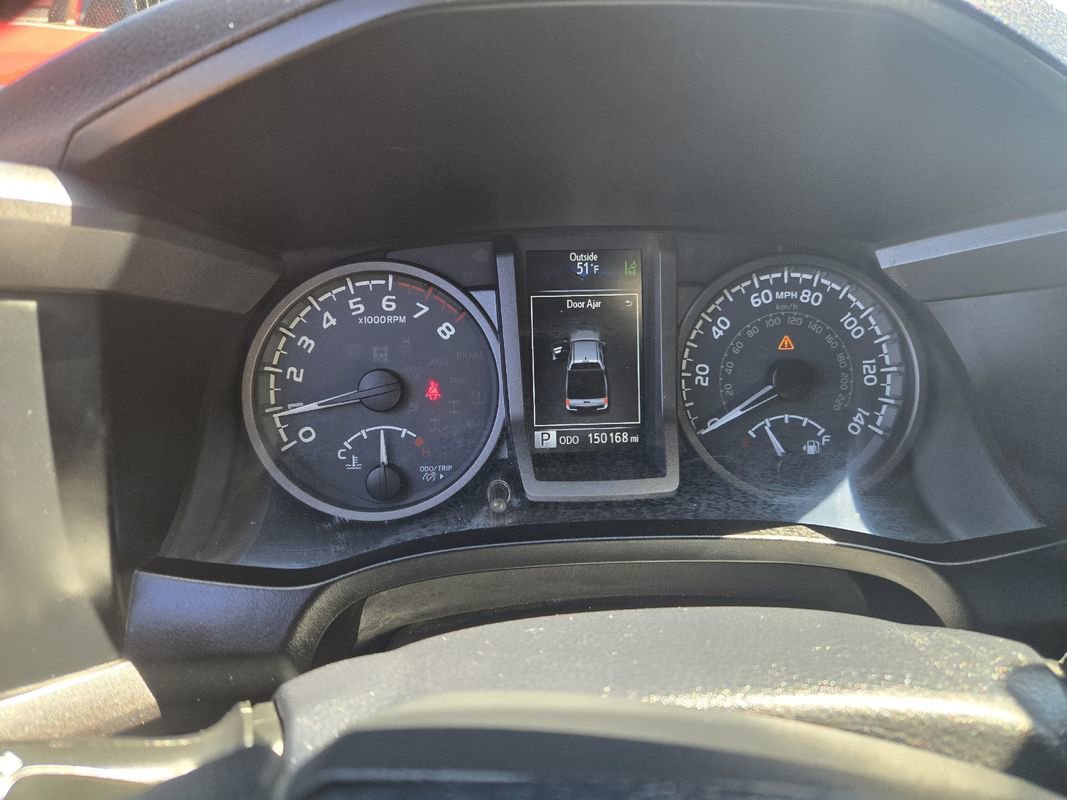 Used 2018 Toyota Tacoma TRD Sport w/ Technology Package AWD/4WD image 16