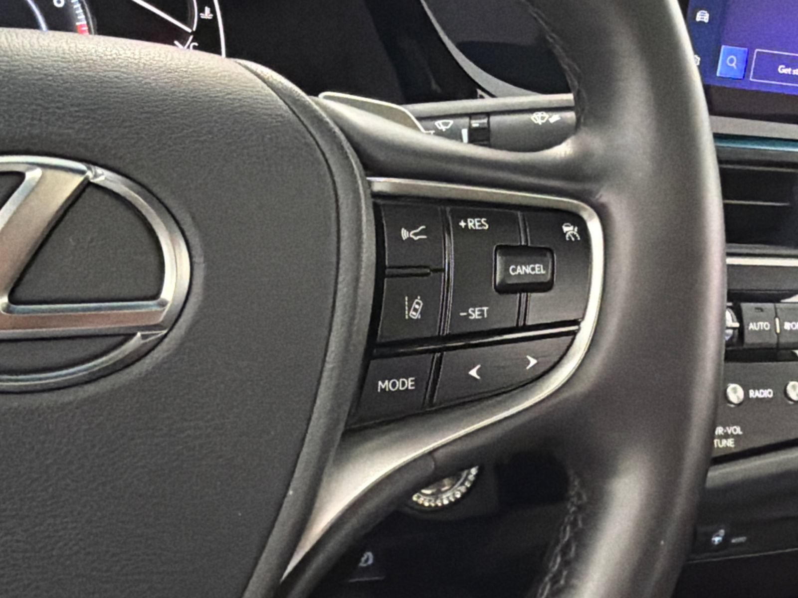 Used 2023 Lexus ES 250 w/ Premium Package AWD/4WD image 16