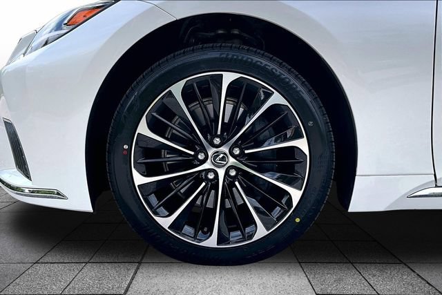 Used 2023 Lexus LS 500 AWD w/ Luxury Package image 37