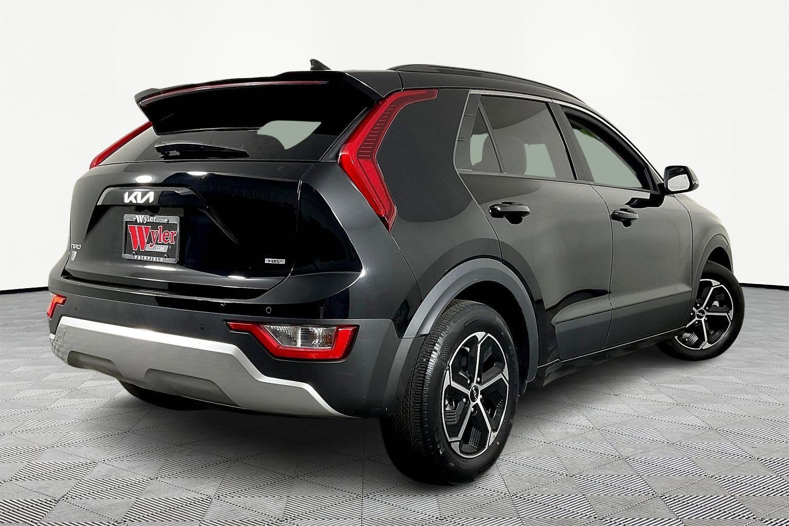 Used 2024 Kia Niro EX image 6