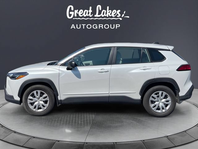 Used 2025 Toyota Corolla Cross L AWD/4WD image 2