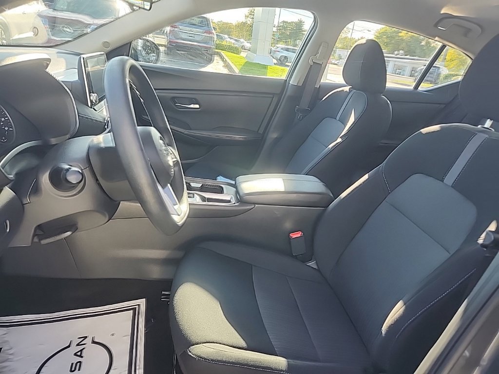 Certified 2023 Nissan Sentra SV FWD image 14