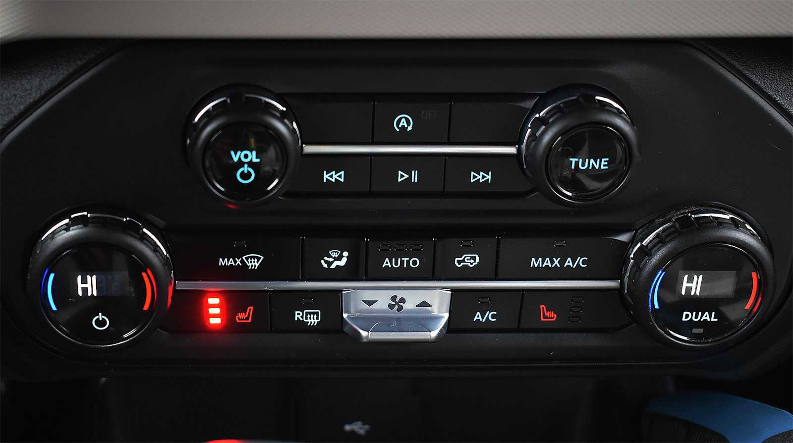 Used 2023 Ford Bronco Wildtrak image 27