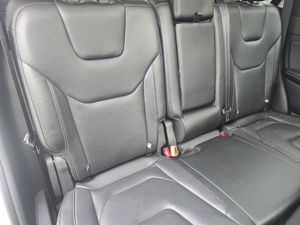 Used 2019 Ford Edge Titanium w/ Equipment Group 301A FWD image 22